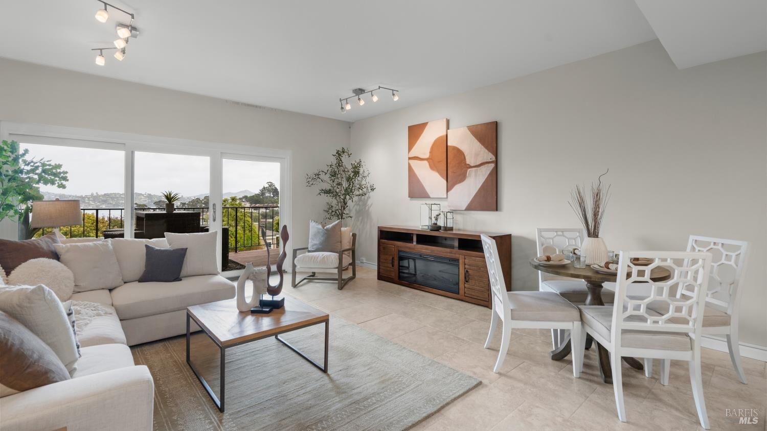 Property Photo: 80 Lincoln Drive 1C CA 94965