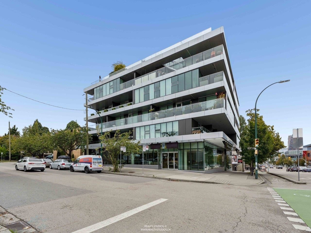 Property Photo:  1819 W 5th Avenue 304  BC V6J 1P5 