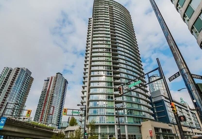 Property Photo:  689 Abbott Street 301  BC V6B 0J2 