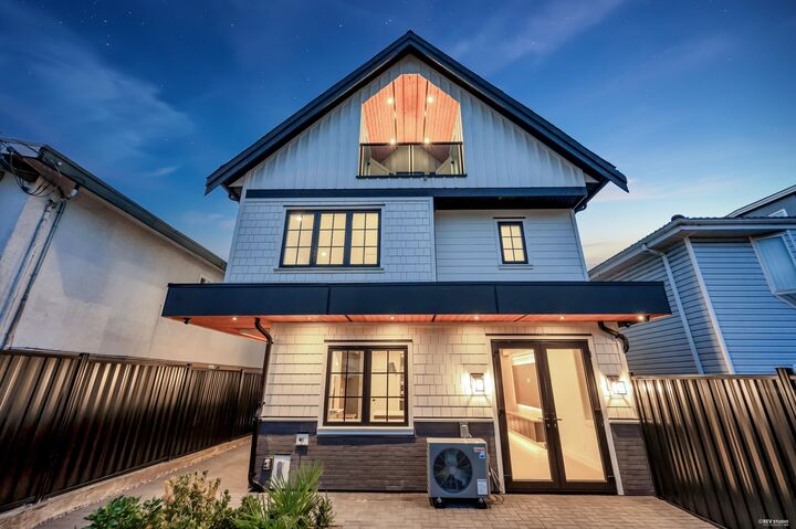 Property Photo:  5150 Spencer Street 2  BC V5R 4A3 