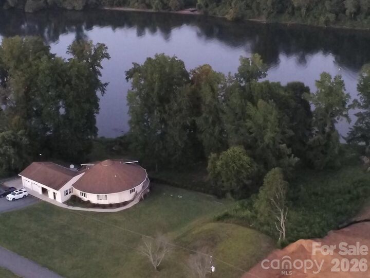 Property Photo: 6034 Lookout Heights Drive NC 28610