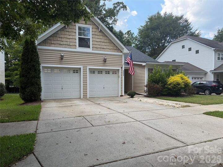 Property Photo: 9533 Brighthaven Lane NC 28214