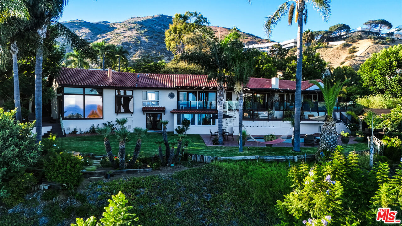 Property Photo:  3400 Coast View Dr  CA 90265 
