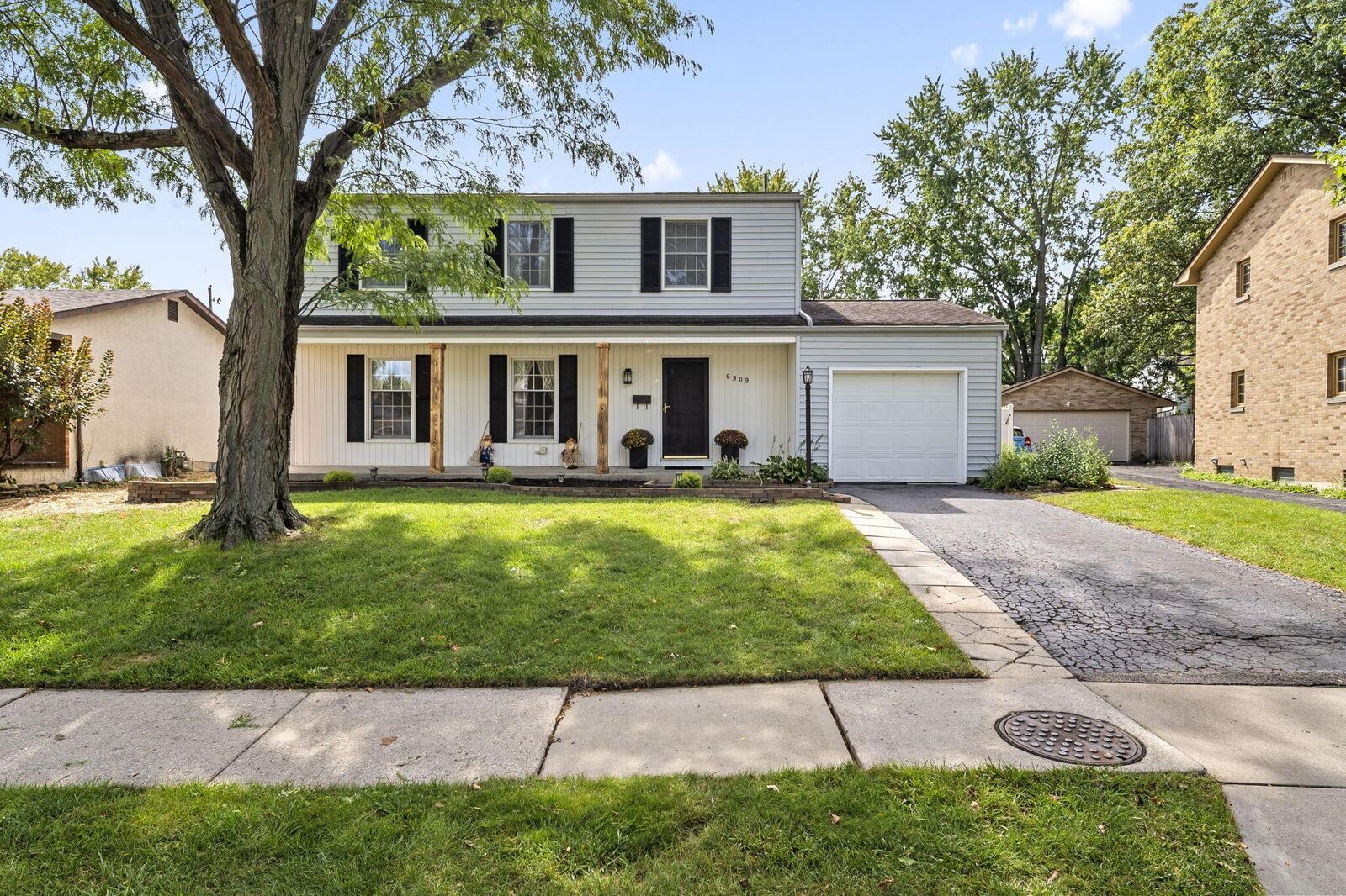 Property Photo: 6909 Ardelle Drive OH 43068