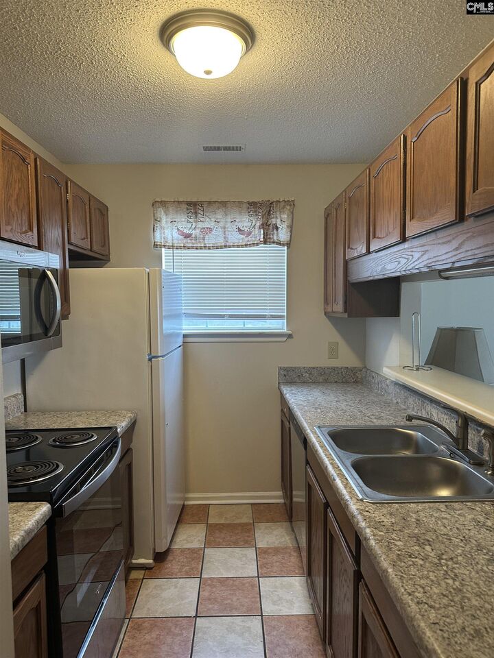 Property Photo: 1926 Green Oaks B SC 21206
