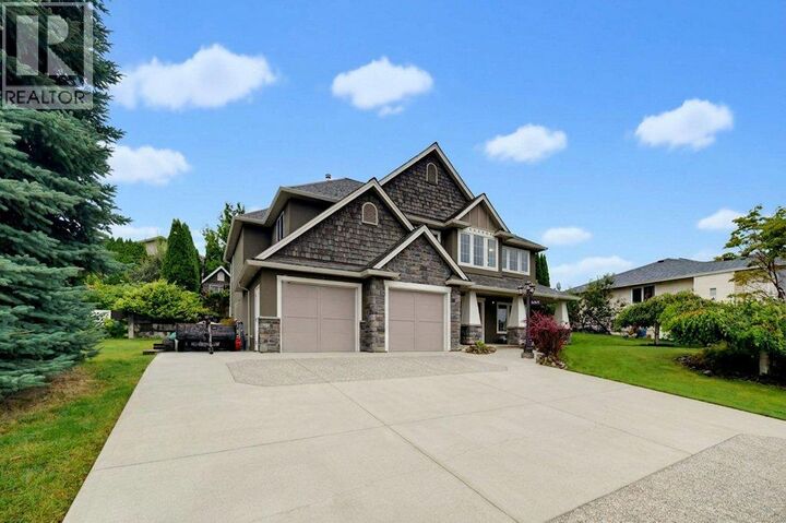 Property Photo:  2440 4 Avenue Southeast  BC V1E 1K7 
