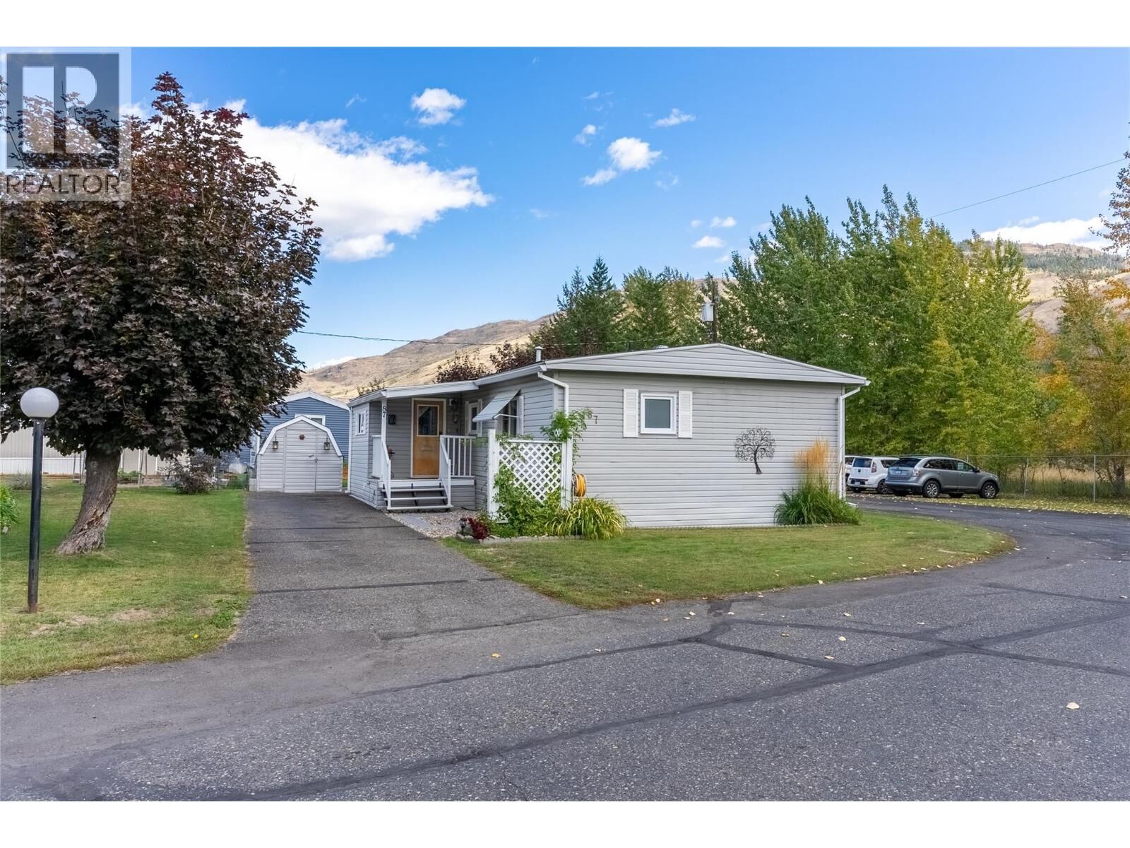 Property Photo:  2400 Oakdale Way 87  BC V2B 6W7 