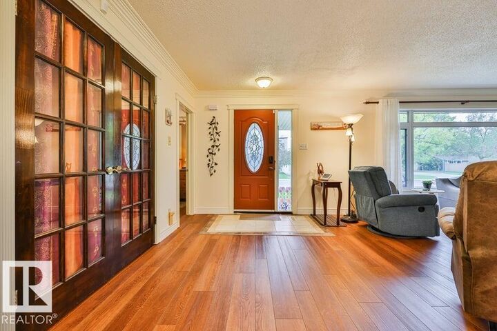 Property Photo:  5203 48 Av  AB T9E 5E6 