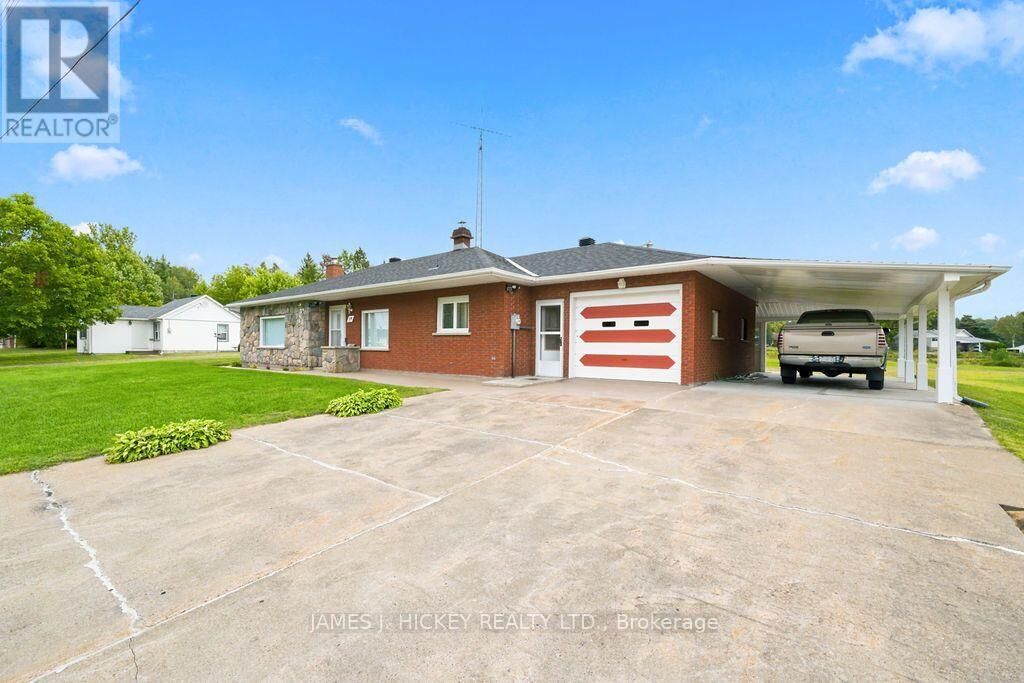 Property Photo:  54 Ottawa Street  ON K0J 1J0 