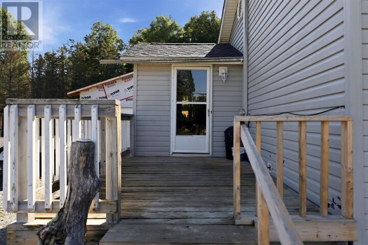 Property Photo:  78 Maki Lake Rd  ON P6A 5K7 