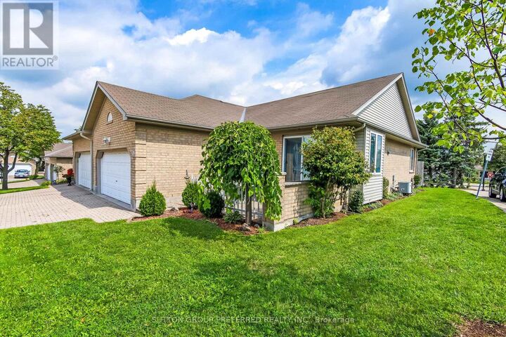 Property Photo:  861 Shelborne Street 29  ON N5Z 5C5 