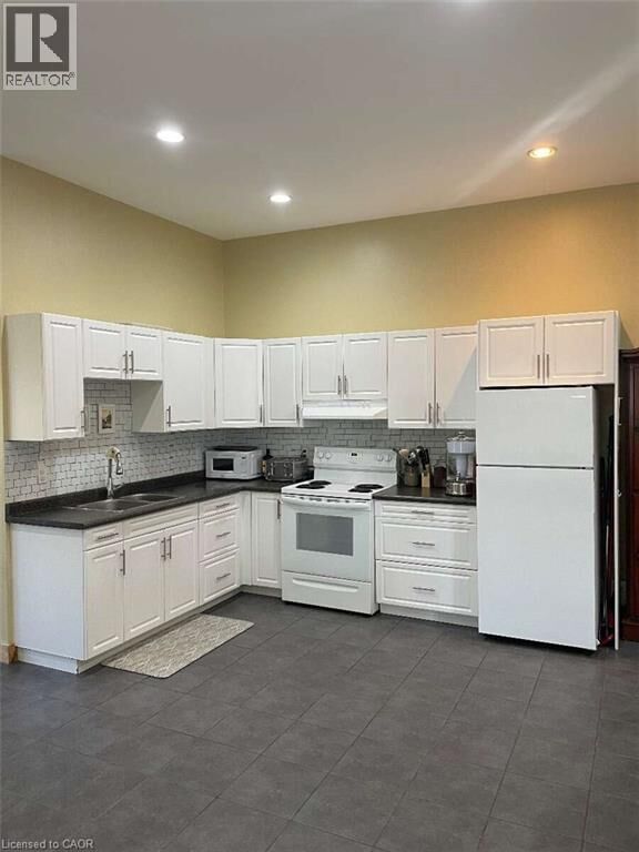 Property Photo:  60 Ontario Street 3  ON P0A 1C0 