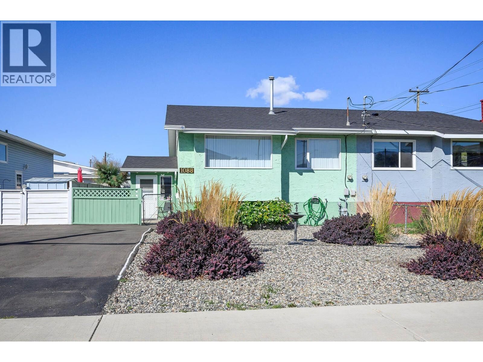 Property Photo:  1088 Windbreak Street  BC V2B 5P9 
