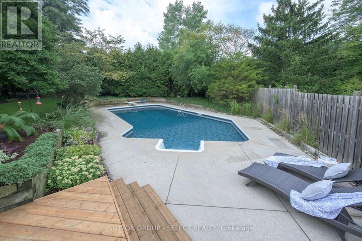 Property Photo:  1316 Corley Drive North  ON N6G 4K5 