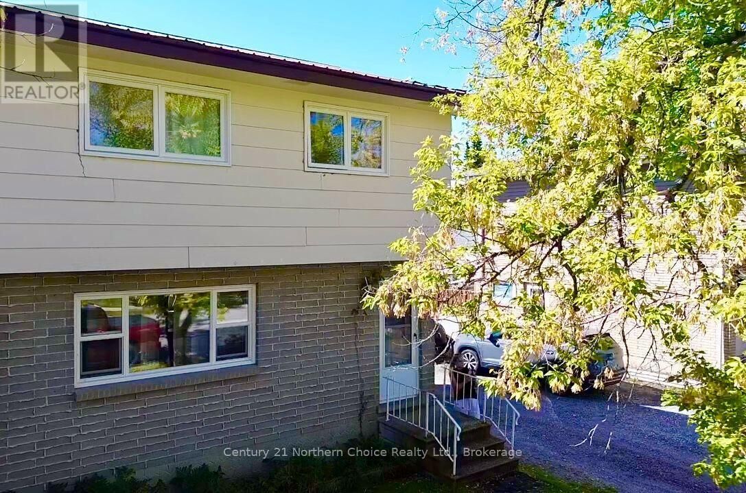Property Photo:  154 Parkdale Road  ON P8N 1S2 