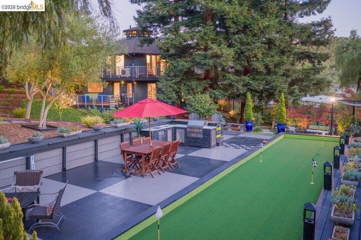 Property Photo: 221 Amend Ct CA 94803