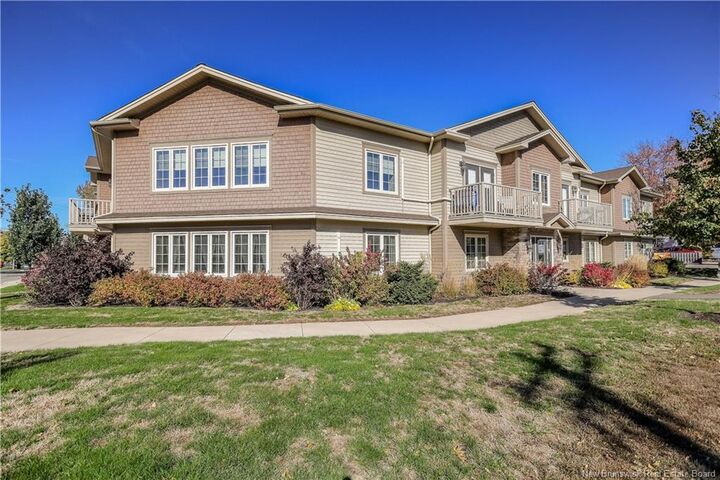 Property Photo:  98 Pleasant Unit 202  NB E4P 2L6 