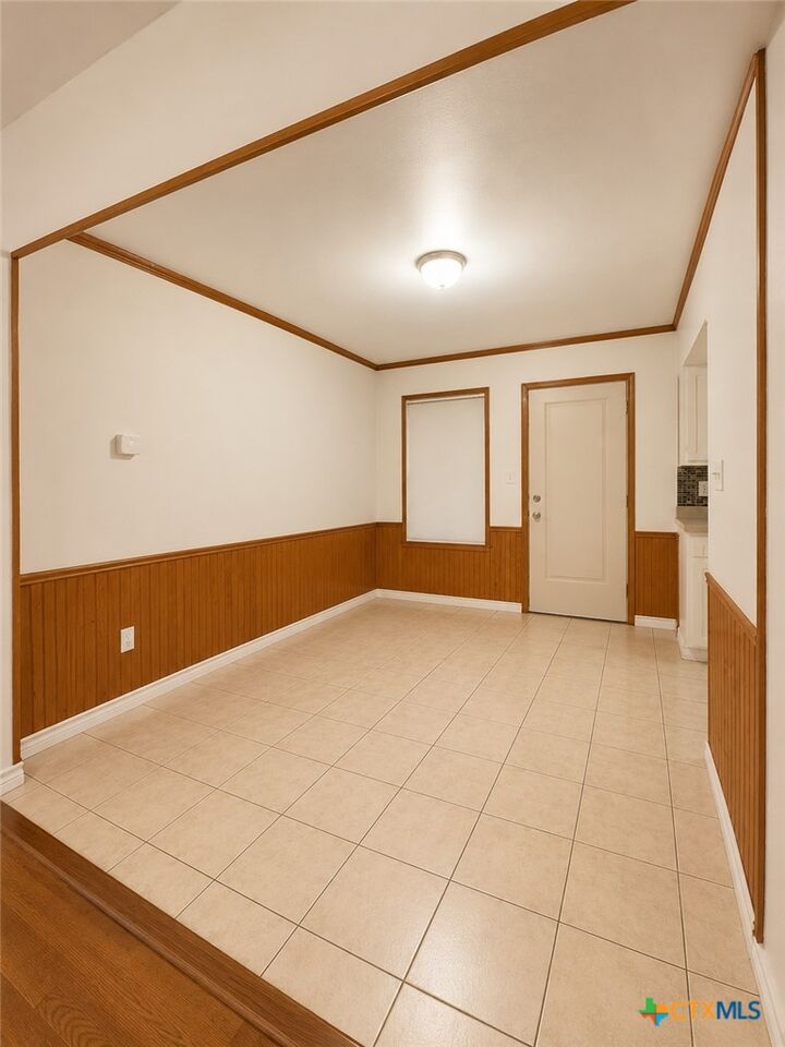 Property Photo:  1008 S 21st Street  TX 76522 