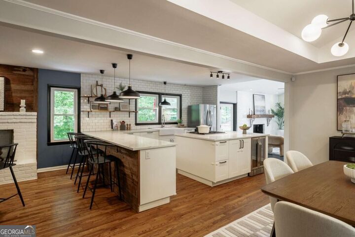 Property Photo:  130 Oakdale Road  GA 30606 