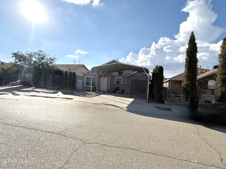 Property Photo:  2205 Tierra Bonita Way  TX 79938 