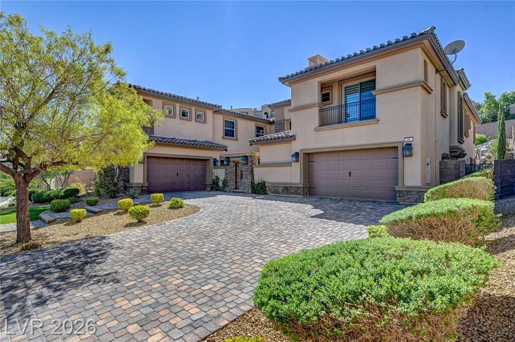 Property Photo: 89 Olympia Chase Drive NV 89141