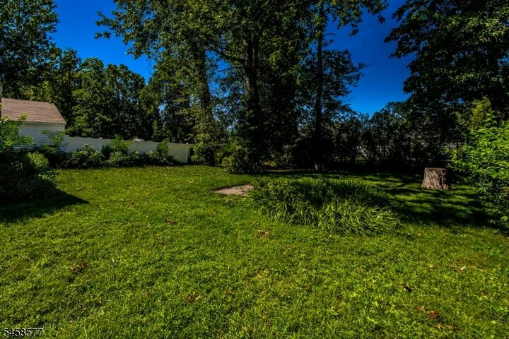 Property Photo:  1530 Windrew Ave  NJ 07080 