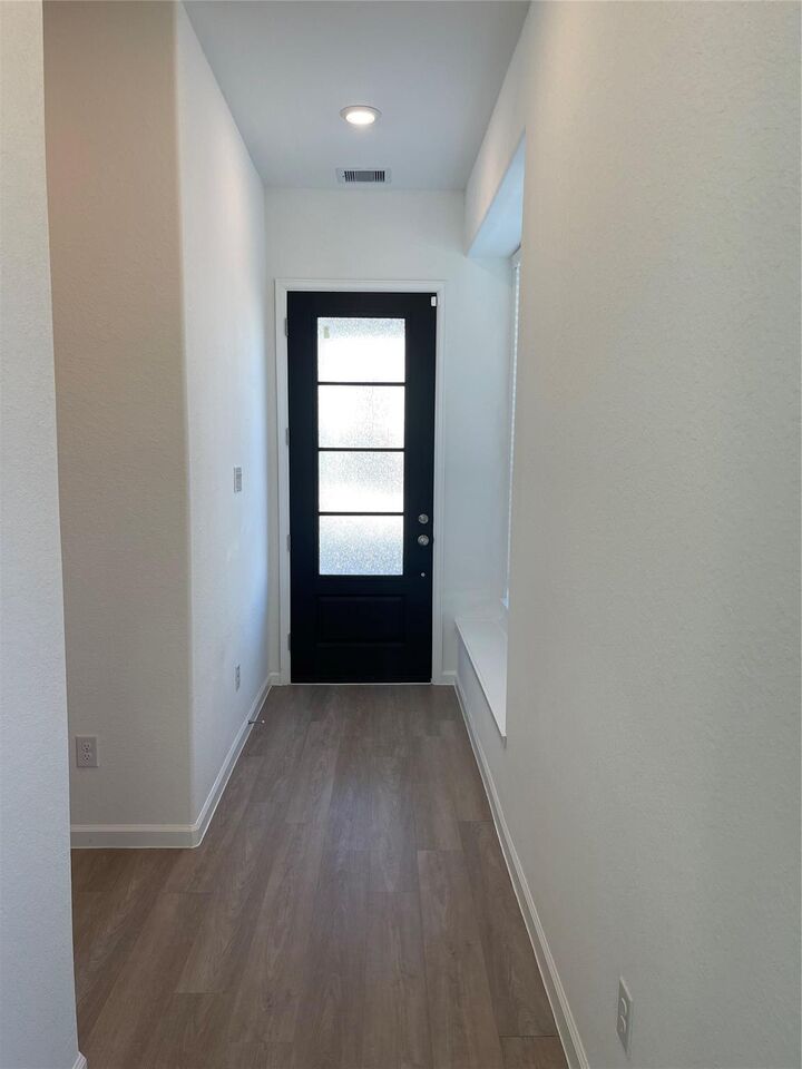 Property Photo: 4146 Champlain Way TX 77583