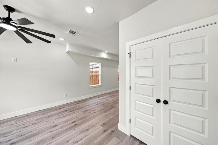 Property Photo: 5610 Kittridge Street A TX 77028