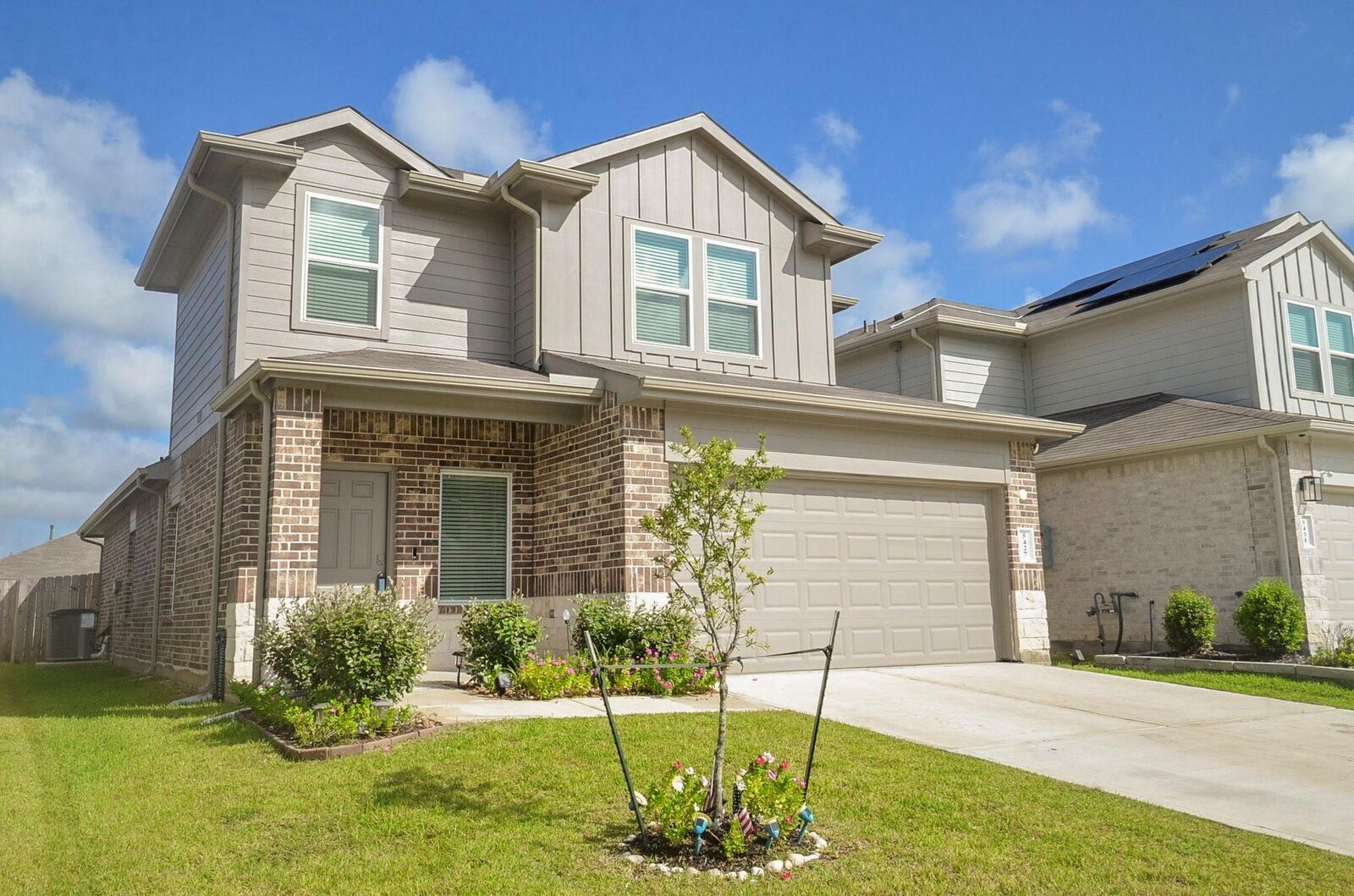 Property Photo: 5427 Magnolia Heath Lane TX 77373