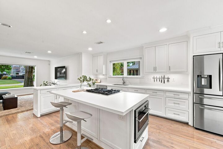 Property Photo: 742 W 42nd Street TX 77018