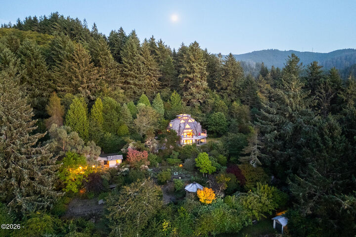Property Photo: 46615 U.s. 101 S OR 97149