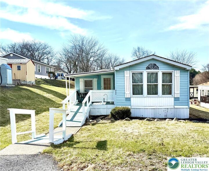 Property Photo:  204 Molly Pitcher Road  PA 18343 