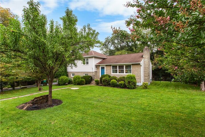 Property Photo:  210 Jonathan Drive  PA 18045 