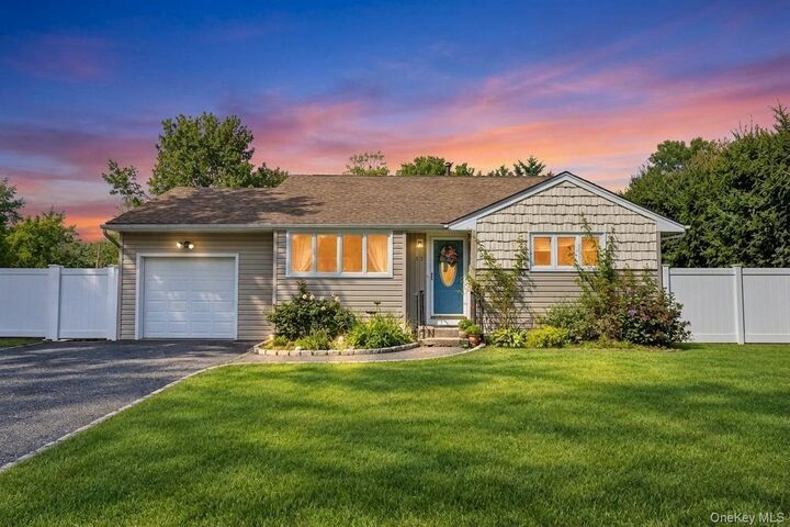 Property Photo:  25 Marlboro Drive  NY 11776 