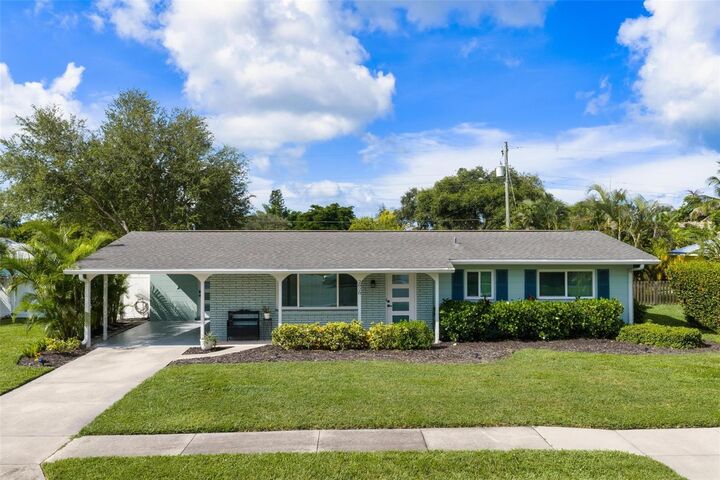 Property Photo: 2828 Gulf Gate Drive FL 34231