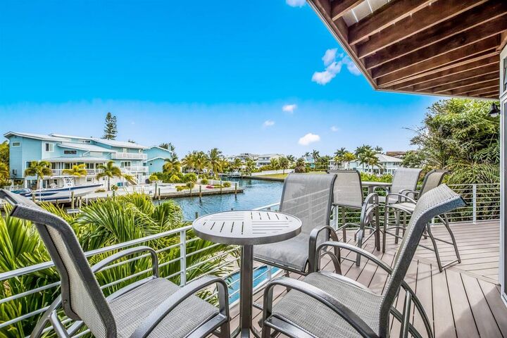 Property Photo:  322 Tarpon Street  FL 34216 