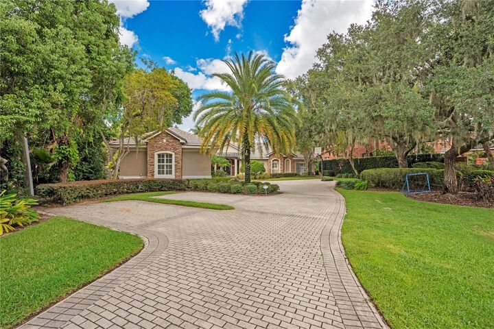 Property Photo: 515 W 2nd Avenue FL 34786