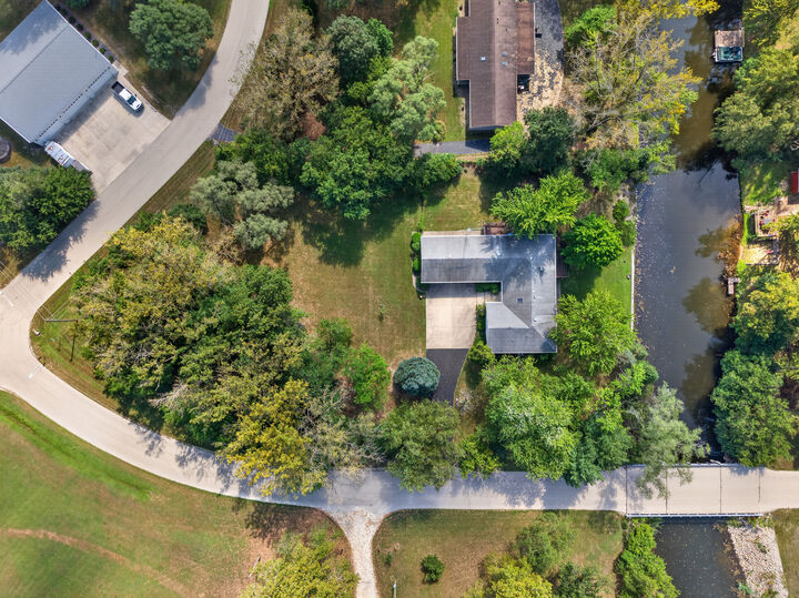 Property Photo: 5705 E North Prairie Drive IL 60450