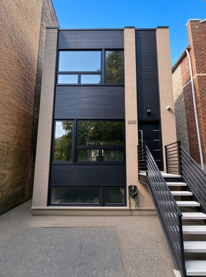 Property Photo: 1630 N Humboldt Boulevard IL 60647