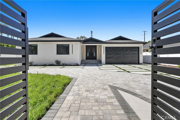 Property Photo:  16158 Magnolia  CA 91436 