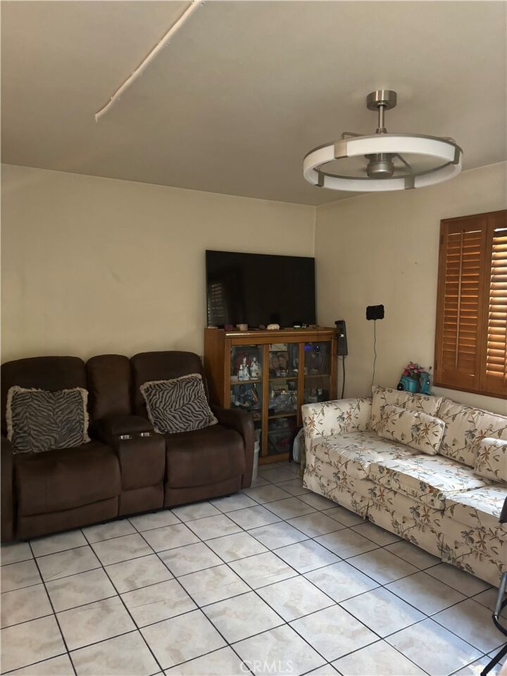 Property Photo: 1609 E 4th Street CA 90033