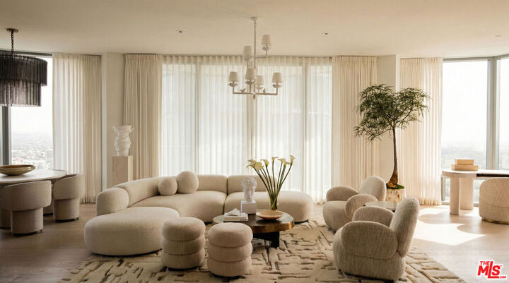 Property Photo: 211 W Elm Court 23B CA 90067