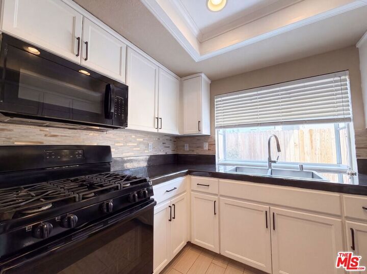 Property Photo:  5539 W Avenue L6  CA 93536 