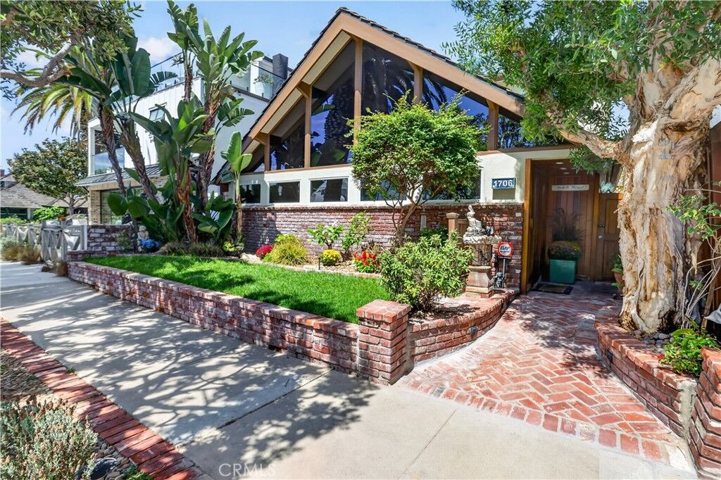 Property Photo: 1706 E Ocean Boulevard CA 92661