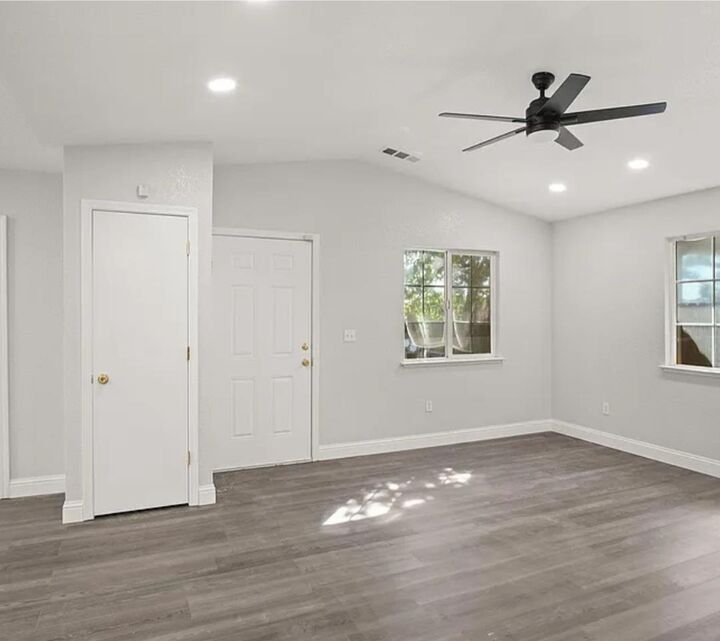 Property Photo:  903 Bird Avenue  CA 95215 