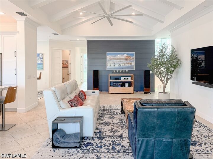 Property Photo: 6573 Dominica Drive 202 FL 34113