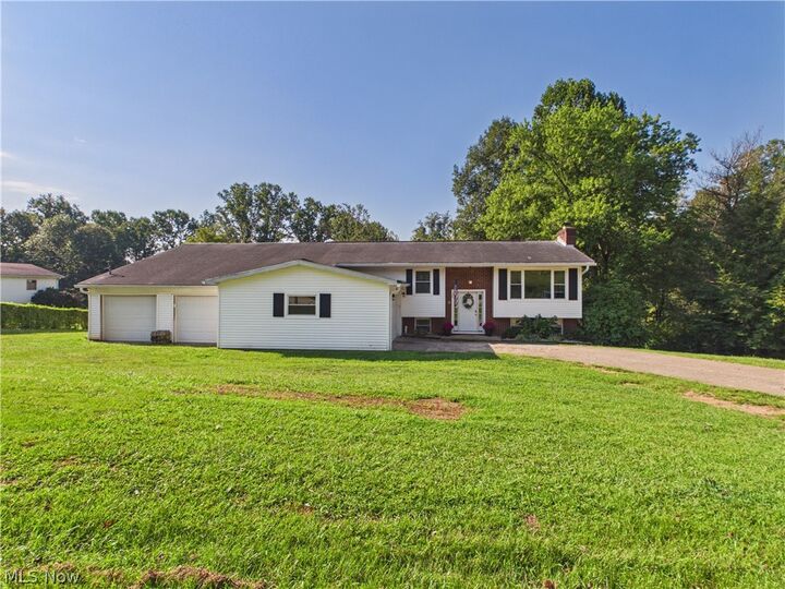 Property Photo:  626 Valley Mills Road  WV 26104 