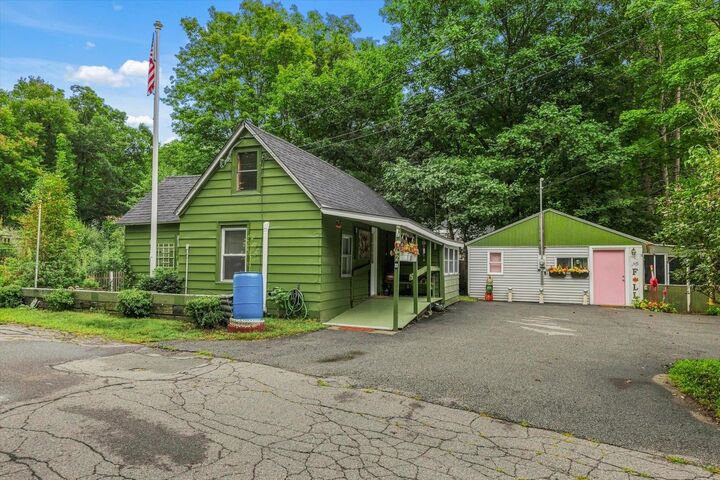 Property Photo:  42 Upper Knight Street  NH 03431 