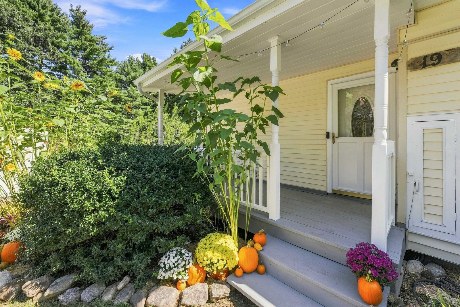 Property Photo: 19 Old Mont Vernon Road NH 03031