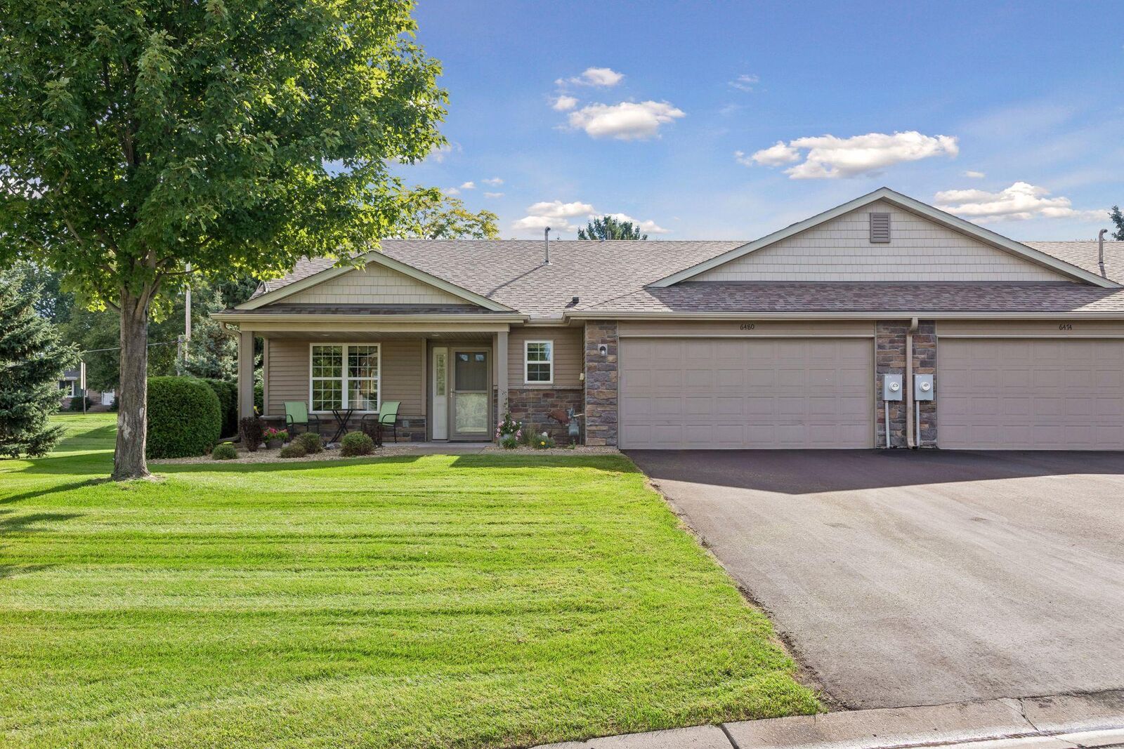 Property Photo: 6480 Ojibway Path MN 55014